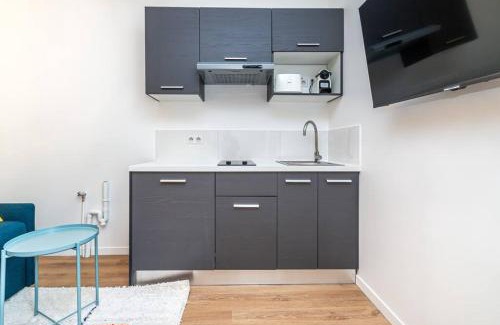 Bagnolet Apartment | Tranquil Havre de Paix Near the Capital with Family Amenities