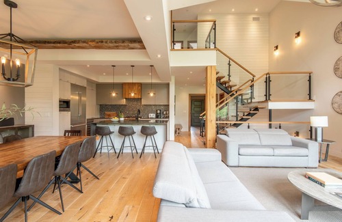 Mont-Tremblant House | Experience Havre 113 Ride-Out: Ski-In & Family-Friendly Stay