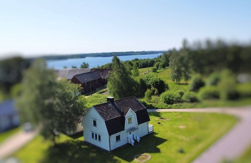 Kalv House | Havsörn - pure relaxation in Västergötland