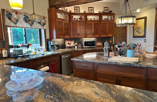 Paukaa Bed & Breakfast | Hawaii Magic Skies Farmstay