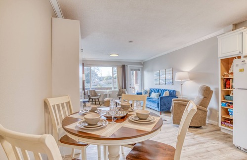 Neskowin Condo | Beach-View Condo Steps from Neskowin Beach & Café