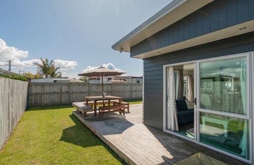 Cooks Beach House | Discover Hawk Hill Getaway - Family-Friendly Cooks Beach Retreat