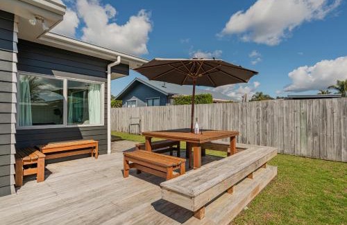 Cooks Beach House | Discover Hawk Hill Getaway - Family-Friendly Cooks Beach Retreat