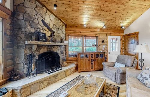 Turtle Lake House | Discover Hawk Perch: Family-Friendly 4-Star Getaway