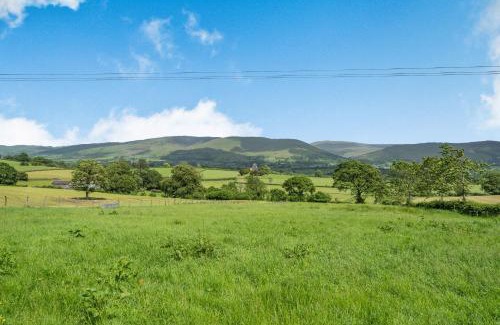 Carnforth House | Idyllic Hawkrigg Cottage - 4-Star Family-Friendly Retreat