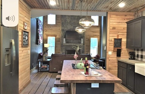 St. James Cabin | Inviting Hawks Ridge Cabin: Guest Rated 9.8, Child Friendly
