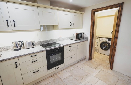 Axminster Cottage | Pet-Friendly Hawley Farm: Top-Rated Family Getaway