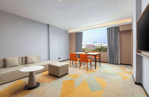 Baiyun Hotel | Hawthorn By Wyndham Guangzhou Baiyun Airport