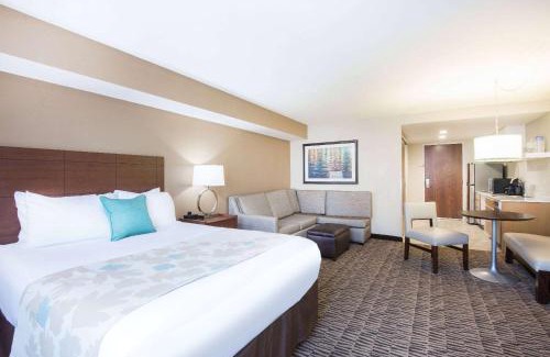 Barton Hotel | Comfortable Hawthorn Extended Stay in Saint Clairsville