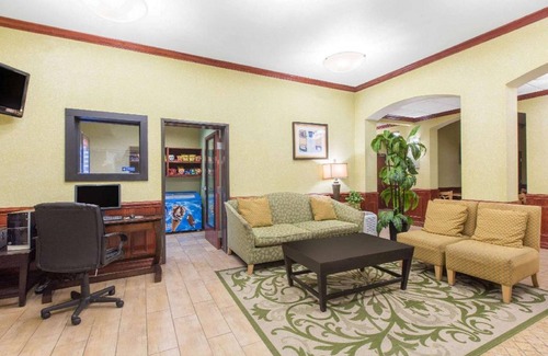 Corpus Christi Hotel | Comfortable Stay at Hawthorn Extended Stay in Corpus Christi