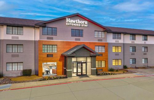 Bedford Hotel | Pet-Friendly Baymont by Wyndham Bedford-Dallas Awaits You