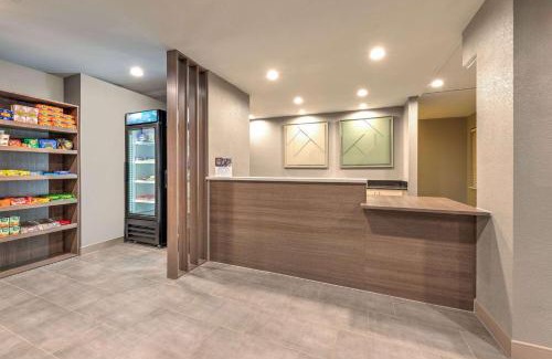 Bedford Hotel | Pet-Friendly Baymont by Wyndham Bedford-Dallas Awaits You