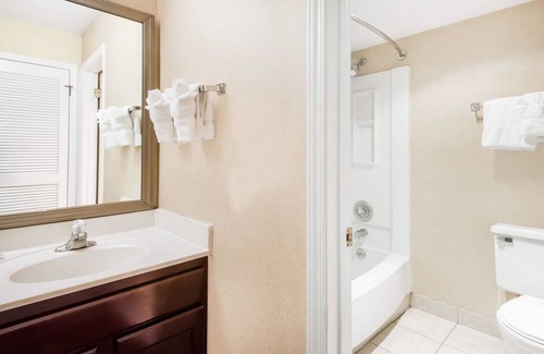 Columbus Hotel | Comfortable Extended Stay at Hawthorn by Wyndham Columbus