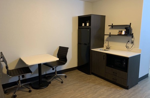 Hobbs Hotel | Comfortable Extended Stay at Hawthorn by Wyndham Hobbs