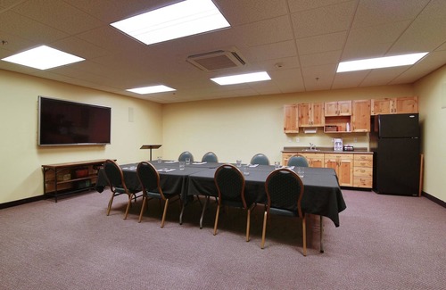 Minot Hotel | Comfort and Convenience at Hawthorn Extended Stay Minot