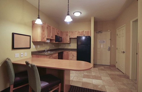 Minot Hotel | Comfort and Convenience at Hawthorn Extended Stay Minot