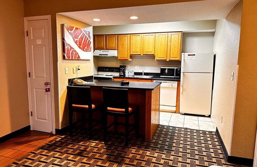Wichita Hotel | Comfortable Stays at Hawthorn Extended Stay in Wichita