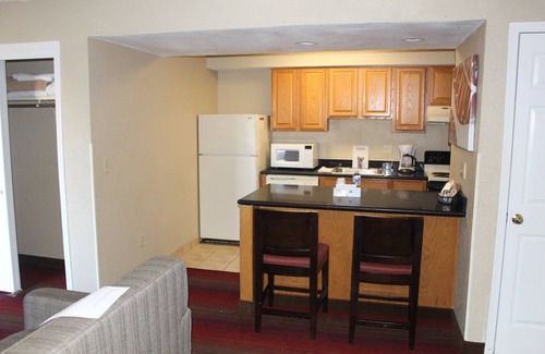 Wichita Hotel | Comfortable Stays at Hawthorn Extended Stay in Wichita