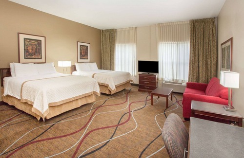 Bloomington Hotel | Comfortable Extended Stay at Hawthorn by Wyndham Bloomington