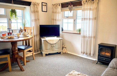 Saint Gennys Cottage | Hawthorn