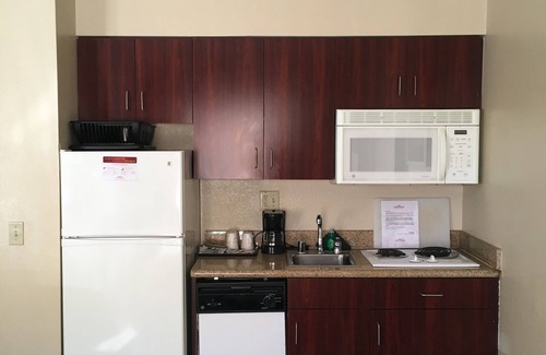 Rancho Cordova Hotel | Comfortable Stay at Hawthorn Suites in Rancho Cordova