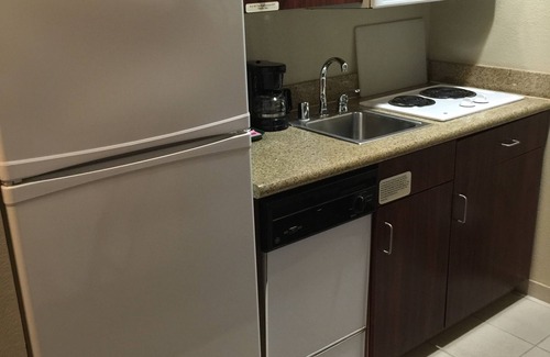 Rancho Cordova Hotel | Comfortable Stay at Hawthorn Suites in Rancho Cordova