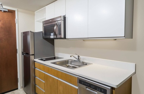Triadelphia Hotel | Eco-Friendly Comfort at Hawthorn Suites by Wyndham Wheeling