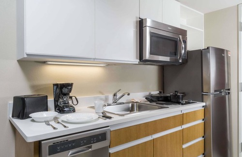 Triadelphia Hotel | Eco-Friendly Comfort at Hawthorn Suites by Wyndham Wheeling