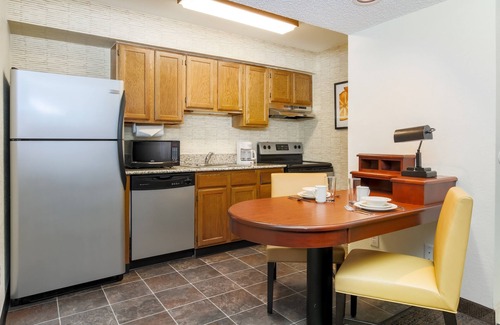 Tinton Falls Hotel | Comfortable Stay at Hawthorn Suites by Wyndham Tinton Falls