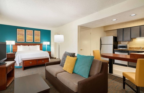 Tinton Falls Hotel | Comfortable Stay at Hawthorn Suites by Wyndham Tinton Falls