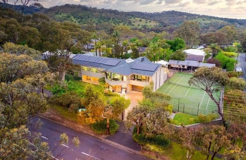 Hawthorndene House | Hawthorndene Retreat with Pool and Private Squash Court