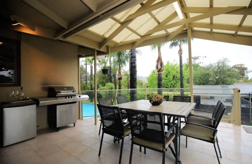 Hawthorndene House | Hawthorndene Retreat with Pool and Private Squash Court