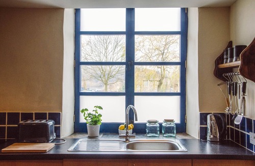 High Peak House | Charming Hay Barn Cottage at New Mills Marina Awaits You