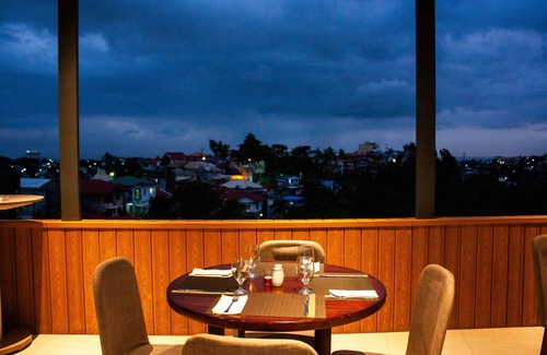 Cebu Apartment | Discover Hayat Sky Towers Cebu: 5-Star Ocean View Retreat