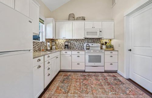 Dripping Springs House | Exceptional Family Retreat at Haydon Cottage - Rated 10/10