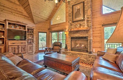 Hayesville House | Cozy Hayesville Cabin with Deck and Mountain Views