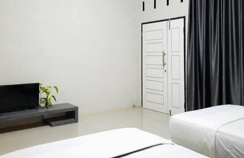 Sumatra Hotel | Budget-Friendly Stay at Hayori Hotel RedPartner for Families