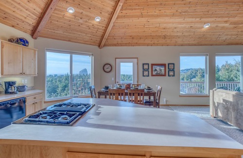 Pacific City House | Scenic King Suite with Game Room & Ocean Views in Pacific City