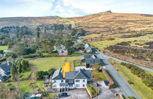 Newton Abbot Apartment | Discover Haytor Court: Family-Friendly Retreat in Dartmoor