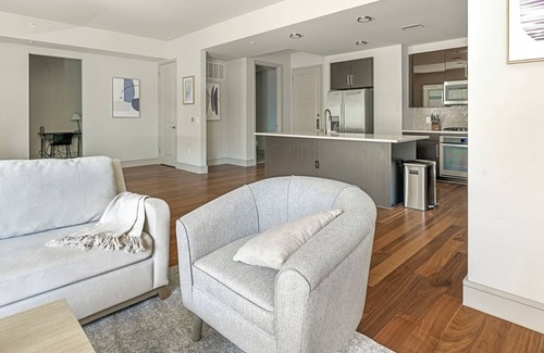 Houston Apartment | Hayworth 2BD/2.5BA 2