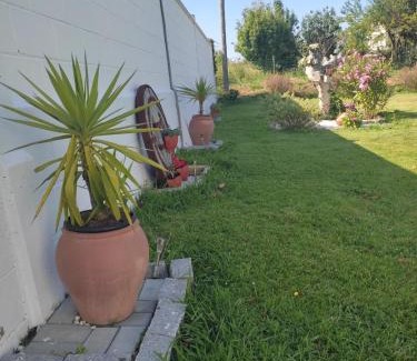 Mugardos House | Discover Haz de mi Rincón: Oceanfront Getaway Awaits
