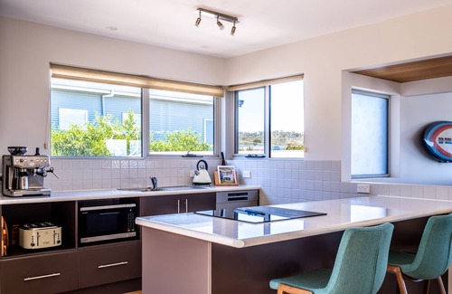 Coles Bay House | Escape to Hazards - Ocean View Family-Friendly Getaway