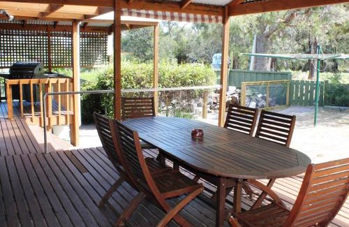 Coles Bay House | Family-Friendly Hazards House: 4-Star Comfort Awaits