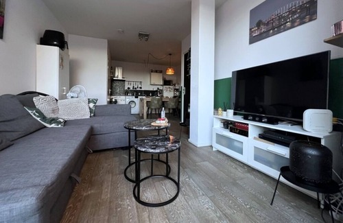 Deventer House | Experience Hazelnut House: Family-Friendly Retreat Awaits