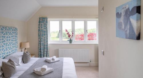 Penny Bridge House | Explore Hazelseat House: Pet-Friendly Oasis with Pool