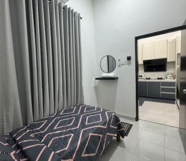 Banting House | Hazzani Homestay KLIA