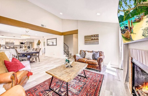 Yorktown Condo | Beachfront Retreat with Southwestern Vibe and Family-Friendly Amenities