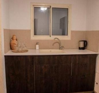 Majdal al-Shams Apartment | Cherry House: Family-Friendly Retreat with Top Guest Ratings