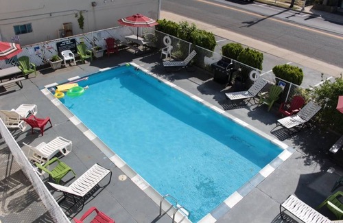 Seaside Heights Apartment | Beach Haus: Pet-Friendly Oasis with Ocean Views & Pool