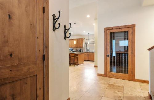Rancho Bijou House | HCH0946 - Angora Retreat home
